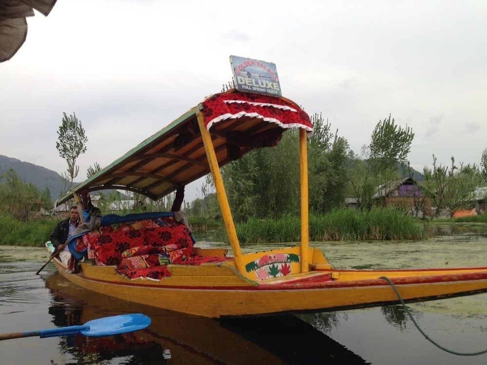 Houseboat Lily Of Nageen Srīnagar Exterior foto